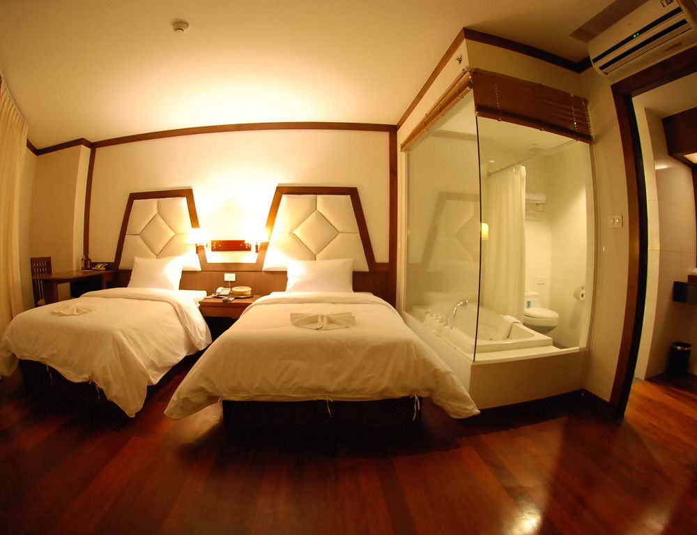 River City Hotel Mukdahan Exterior foto
