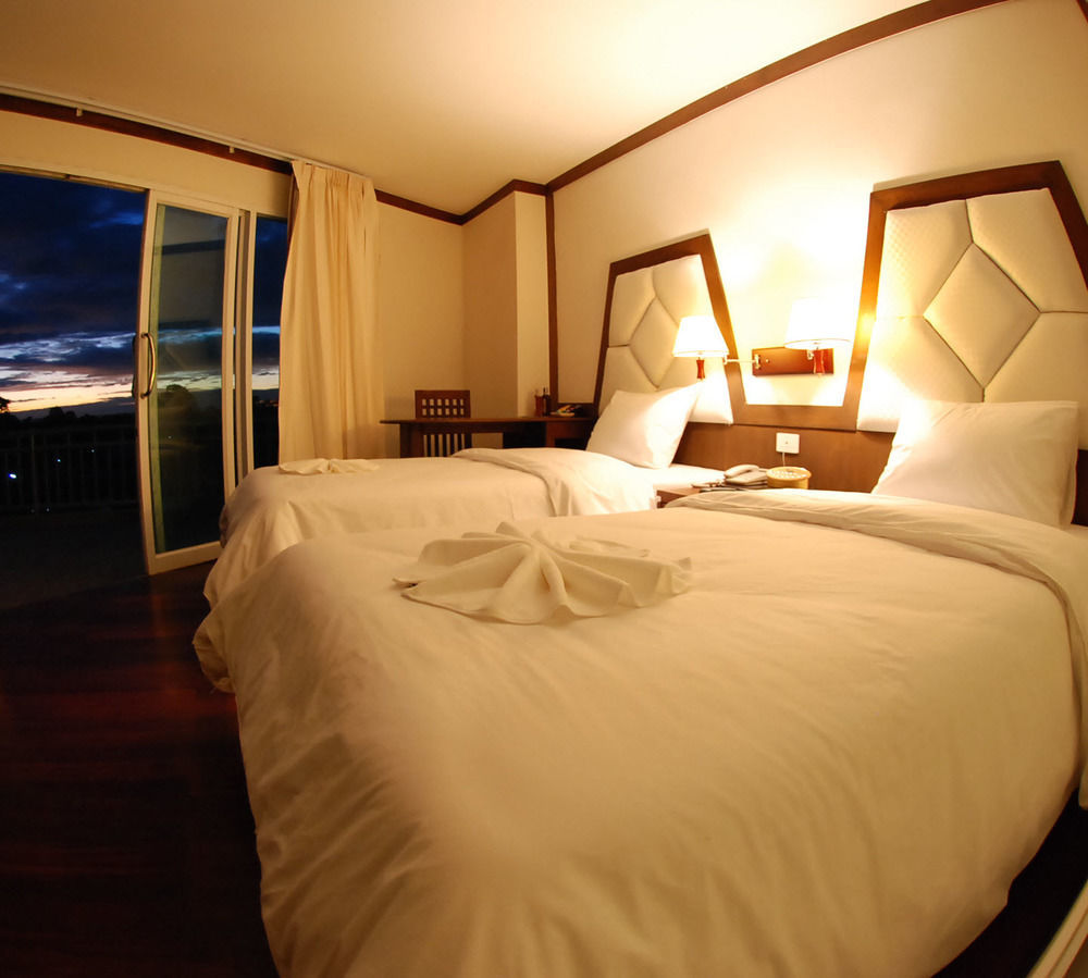 River City Hotel Mukdahan Exterior foto