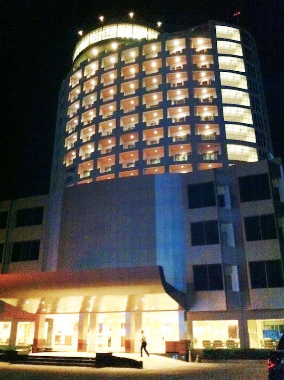 River City Hotel Mukdahan Exterior foto