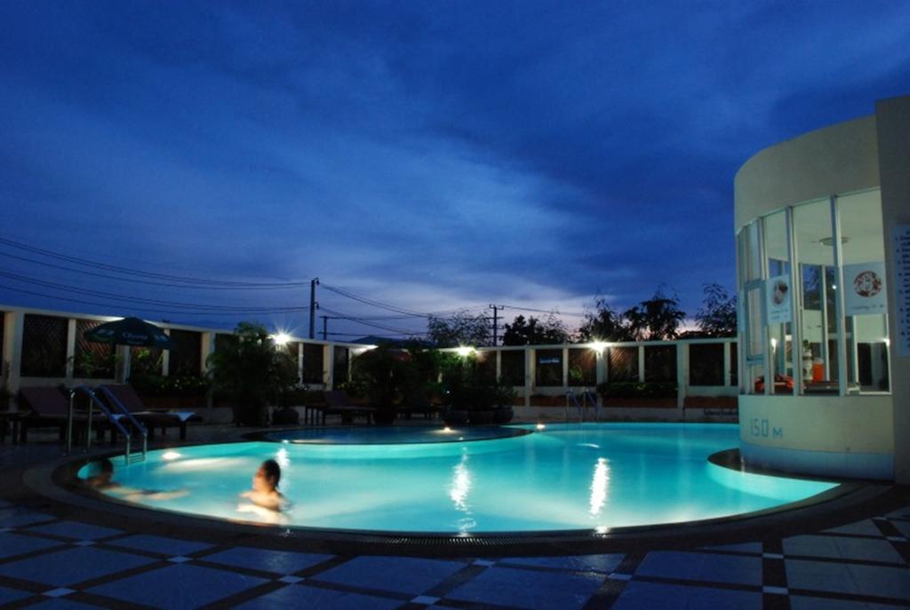 River City Hotel Mukdahan Exterior foto